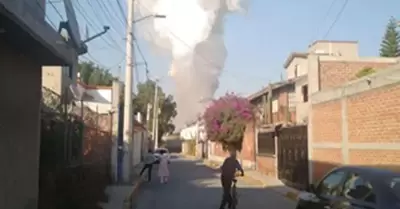 VIDEO: Deja 2 muertos explosión en talleres de pirotecnia en Tultepec -  Uniradio Informa