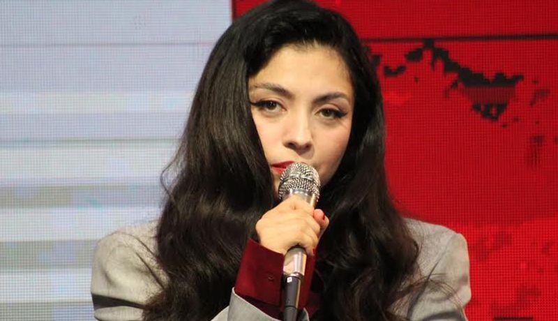 Mon Laferte Celebrará Con Gira Que Obtuvo La Nacionalidad Mexicana Uniradio Informa 