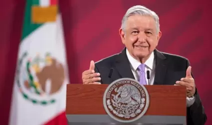 Presidente Andrés Manuel López Obrador pulgares arriba