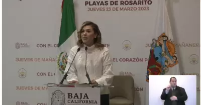 Gobernadora del estado de Baja California Marina del Pilar Ávila Olmeda en Playa