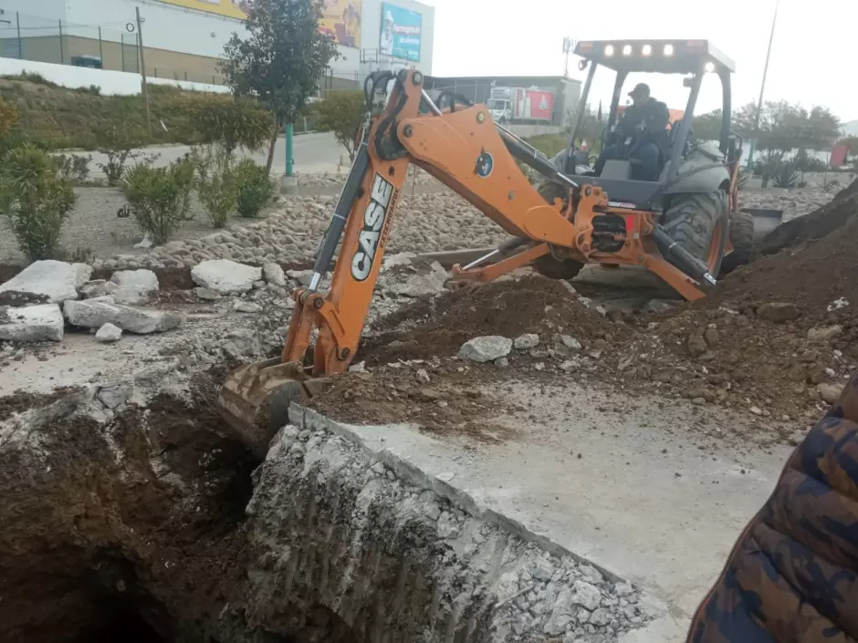 Acueducto Flujo Inverso en el bulevar Garc�a