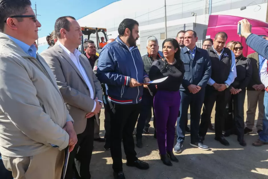 Obra de reconstrucci�n de calle 12 en Mesa de Otay