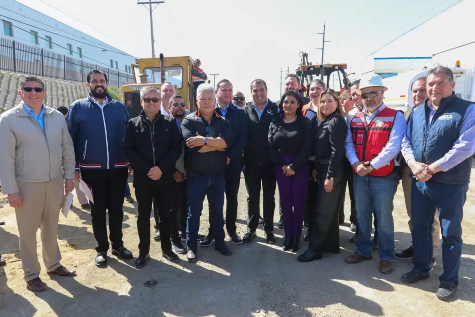 Obra de reconstrucci�n de calle 12 en Mesa de Otay