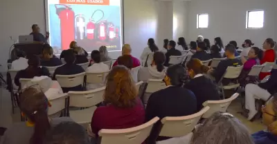 Capacitaci�n a personal en manejo de extintores de incendios