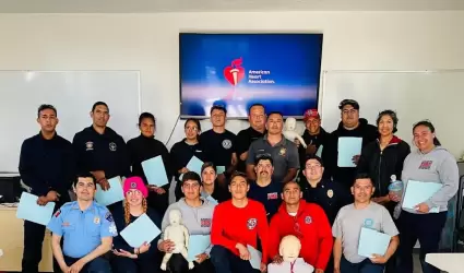 Capacitaci�n a personal de la Divisi�n De Rescate Acu�tico