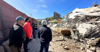 Limpieza del colapso para reapertura del bulevar Cuauhtmoc Sur