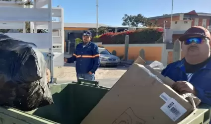 Recolección de basura en Bahía Kino