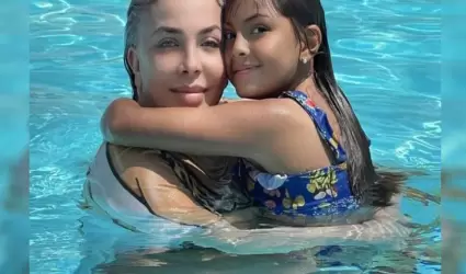 Verónica Castro junto a su nieta Rafaela