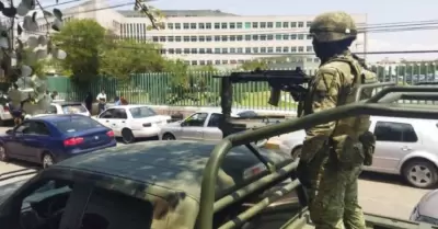 Hospital de Toluca es custodiado por militares