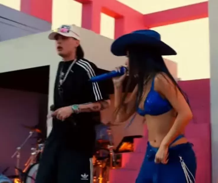 Peso Pluma y Becky G juntos en el escenario de Coachella 2023