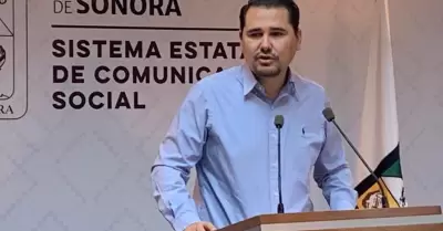 Adolfo Salazar Razo, Titular de la Jefatura de Oficina del Ejecutivo Estatal