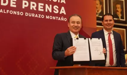 Alfonso Durazo firmó una iniciativa de reforma que será enviada al Congreso del 