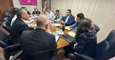 la presidenta municipal Norma Bustamante Mart�nez encabez� el d�a de hoy la mesa
