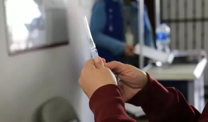 Vacuna contra VPH se aplica a niñas de entre 13 y 14 años de edad