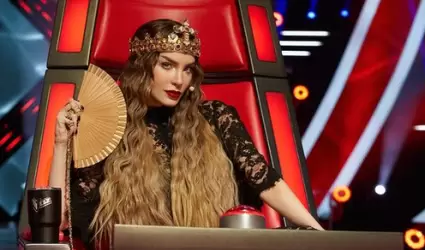Belinda en set de La Voz M�xico