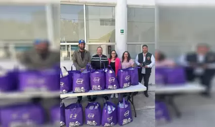 Entrega de los kits "S�per Mam�".