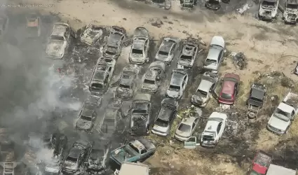 Alrededor de 400 veh�culos en desuso se quemaron