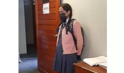 Un hombre disfrazado de alumna ingresó a un colegio en Perú y se escondió en los
