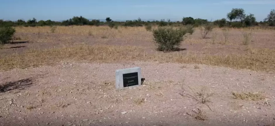 Imagen actual del predio donde se construir�a la universidad del polic�a que muestra que �nicamente se coloc� la primera piedra.