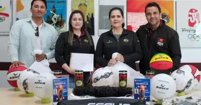 Entrega de material deportivo