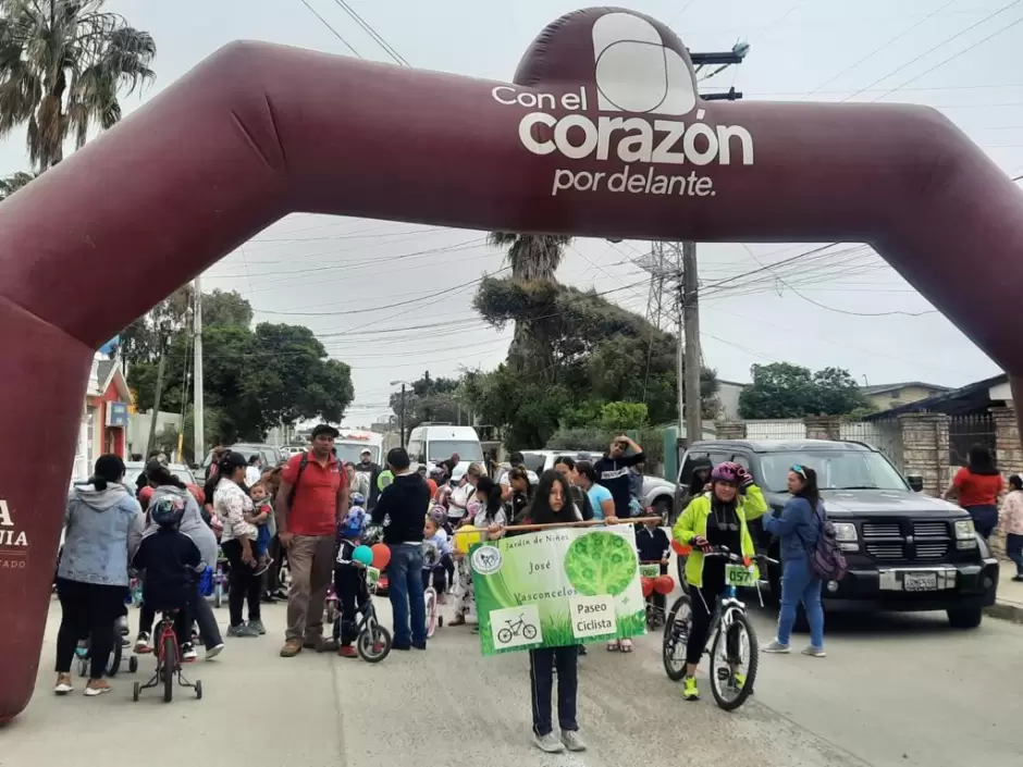 Paseo ciclista a ni�as y ni�os