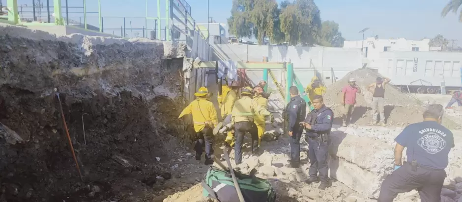 Derrumbe de obra en construcci�n