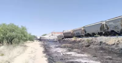 Se descarrilan 20 vagones de tren de carga en Querobabi