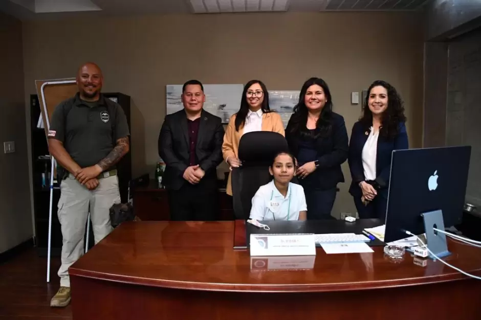 Ni�a designada fiscal por un d�a