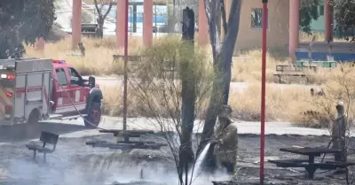 Incendio en Parque infantil La Sauceda