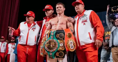 "Canelo" �lvarez vence a John Ryder
