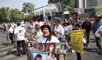 Marcha de madres de personas desaparecidas en la Ciudad de Mxico.