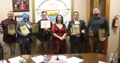 Reconocen a ciudadanos con el Premio al M�rito Civil 2023