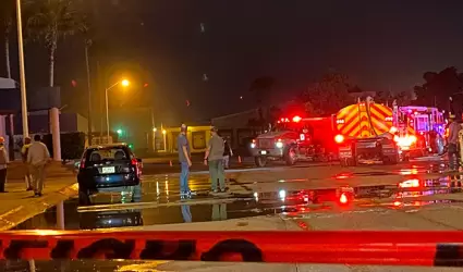 Incendio en parque industrial La Labor