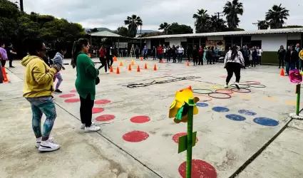 Día de las Madres con jornada de activación física en la Primaria Juan Escutia