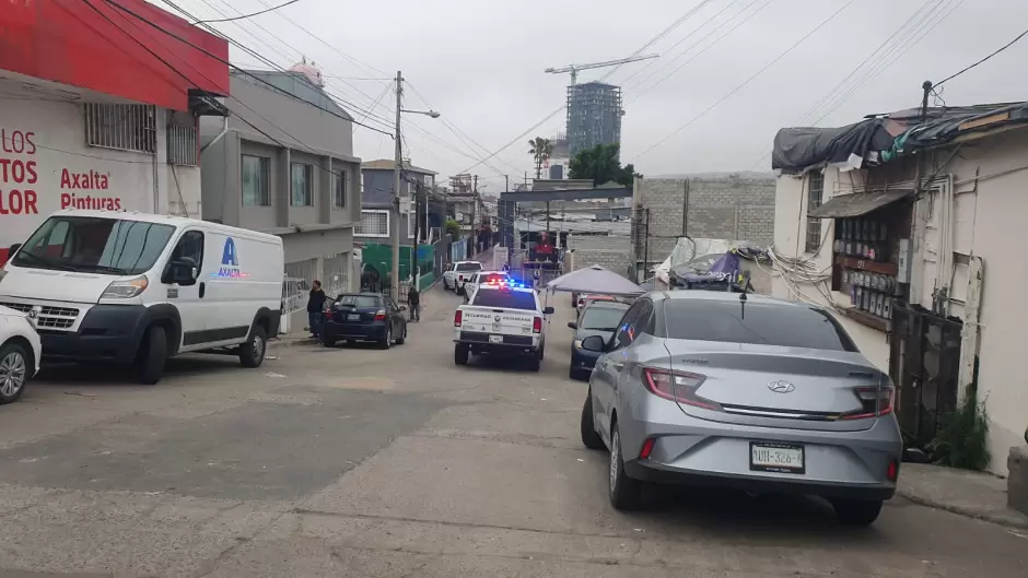 Polic�as ministeriales lesionados a mano armada