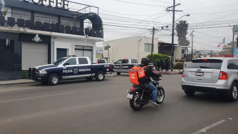 Polic�as ministeriales lesionados a mano armada