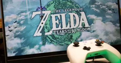 La leyenda de Zelda: Lágrimas del juego del Reino en la pantalla del portátil, a