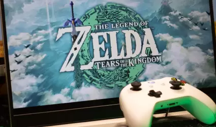 La leyenda de Zelda: L�grimas del juego del Reino en la pantalla del port�til, a