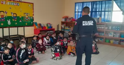 Programa D.A.R.E. a favor de menores tijuanenses