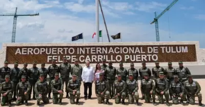 El presidente AMLO supervisa avances del Aeropuerto de Tulum