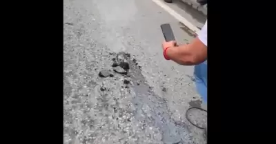 Difunden video de agua hirviendo saliendo del asfalto