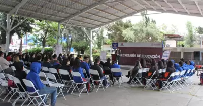 Nueva Escuela Mexicana a Docentes y estudiantes de Ensenada
