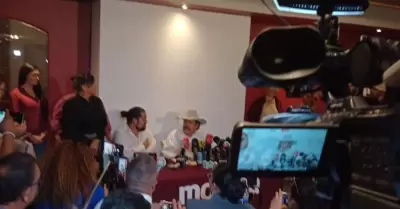 Armando Guadiana acusó una "injerencia descarada" del gobernador Riquelme