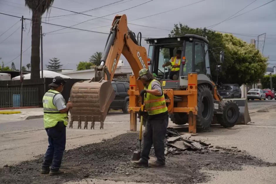 Rehabilitaci�n vial Av. Ray�n