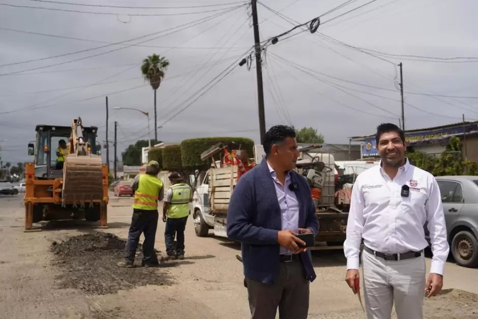 Rehabilitaci�n vial Av. Ray�n