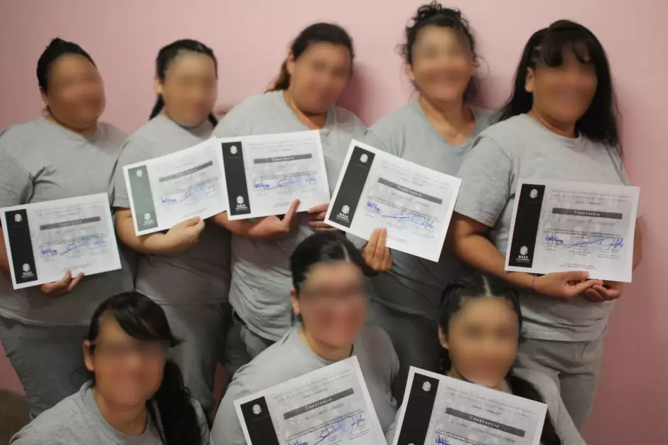 Salud emocional de la poblaci�n femenil del centro penitenciario