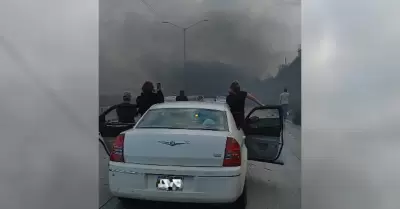 Auto incendiado