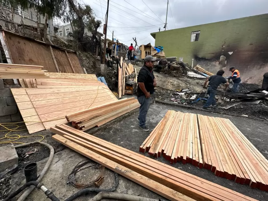 Alcaldesa Monserrat Caballero apoyar� a oficial de la Polic�a Municipal que perdi� su vivienda en incendio