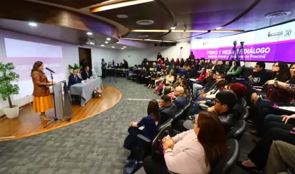 Foro y mesa de di�logo "Instituto abierto y transparencia proactiva"