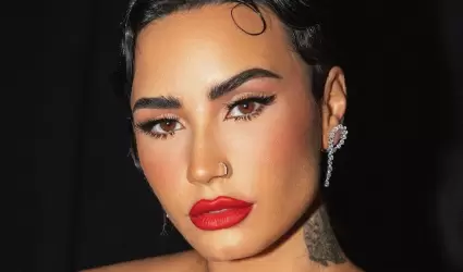 Demi Lovato quiere que se refieran a ella como mujer.